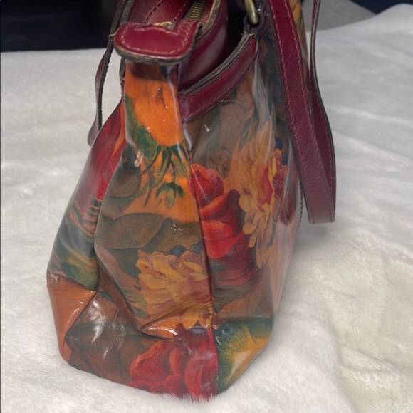 Patricia Nash- Floral Red Leather Tote Bag - Picture 7 of 15